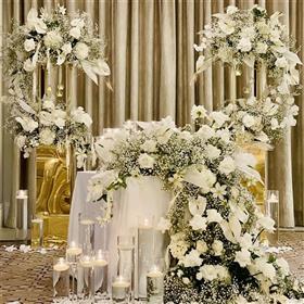 fwthumbCeremony flowers Fairmont WP reflex roses, gypsophelia, white anthuriums Lilys Flowers Surrey.jpg